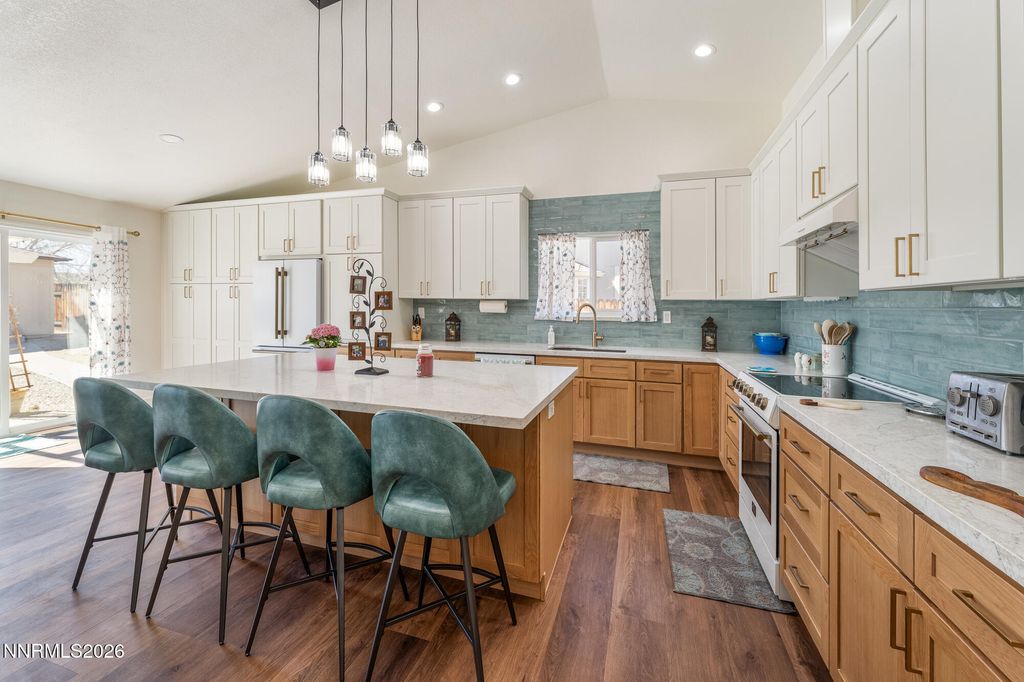 Image 11 of property listing at 1430 Talon Drive, Sparks, NV 89441