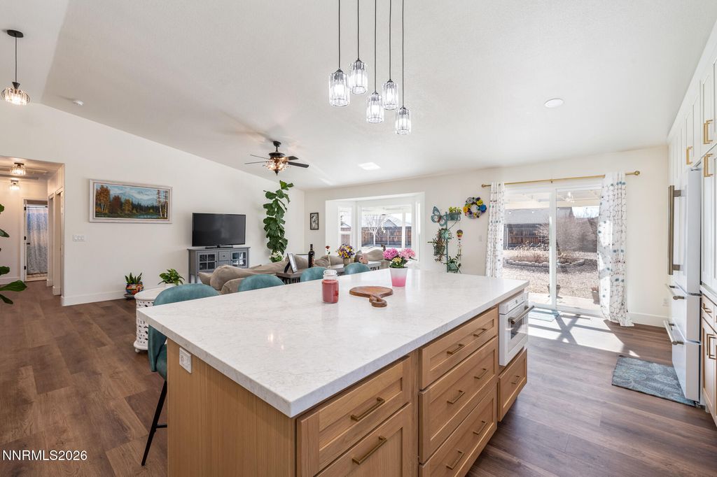 Image 14 of property listing at 1430 Talon Drive, Sparks, NV 89441