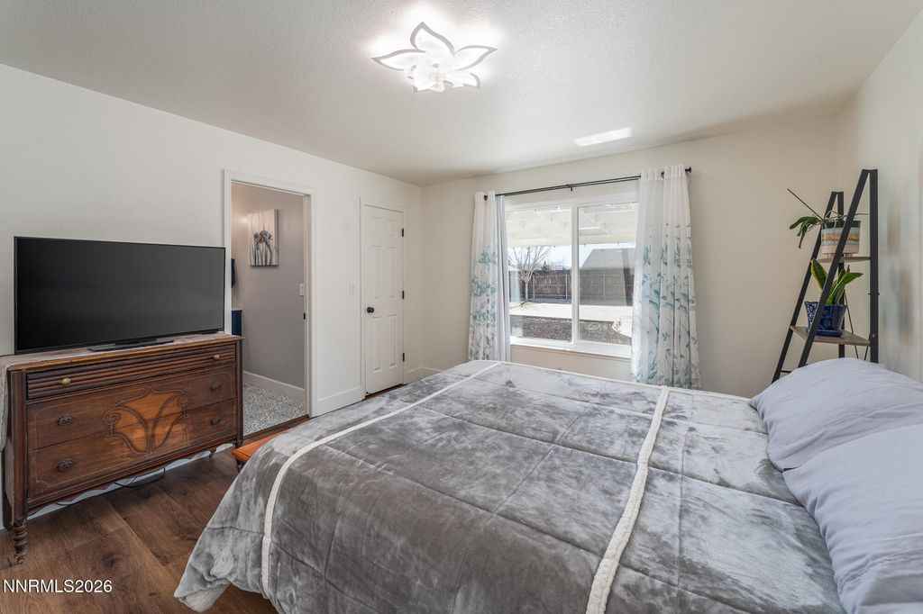 Image 16 of property listing at 1430 Talon Drive, Sparks, NV 89441