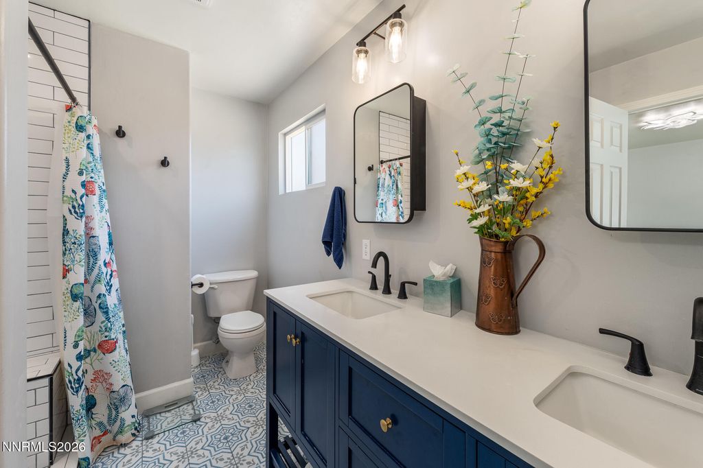 Image 18 of property listing at 1430 Talon Drive, Sparks, NV 89441