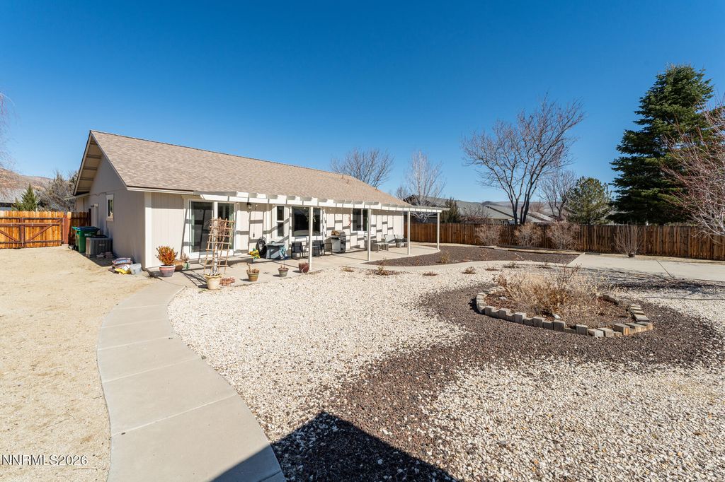 Image 31 of property listing at 1430 Talon Drive, Sparks, NV 89441