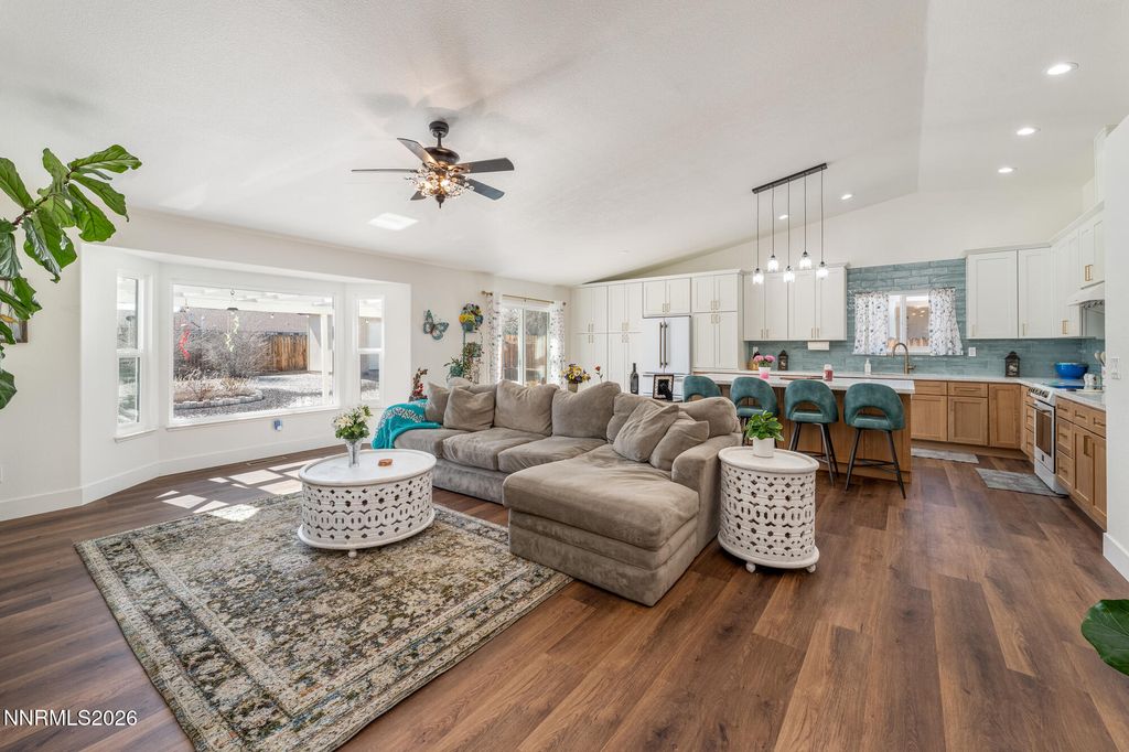 Image 5 of property listing at 1430 Talon Drive, Sparks, NV 89441