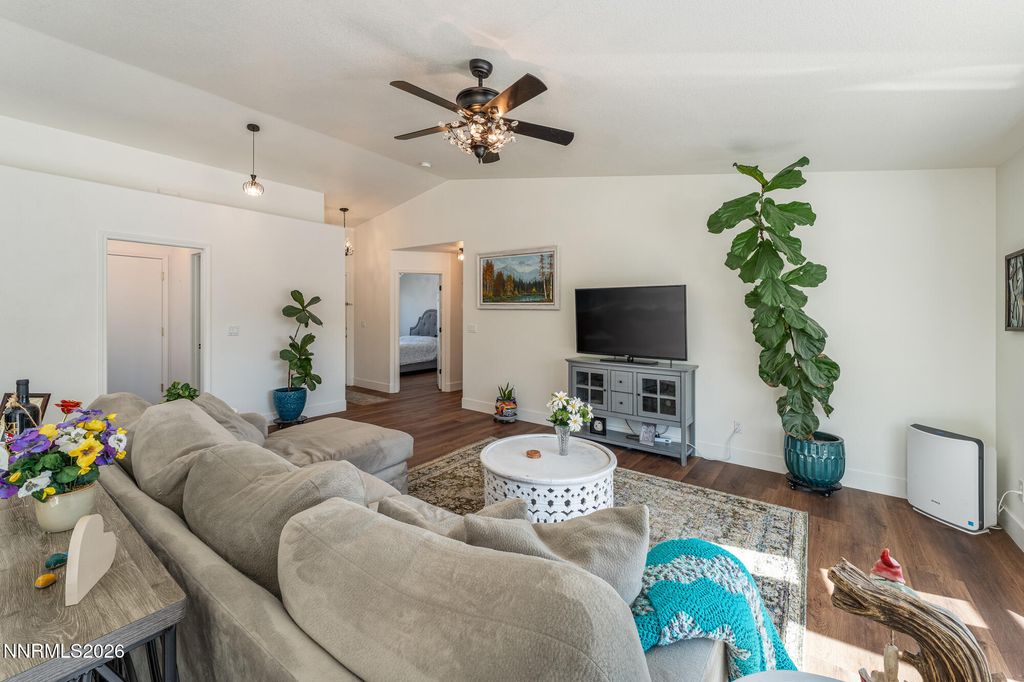 Image 7 of property listing at 1430 Talon Drive, Sparks, NV 89441