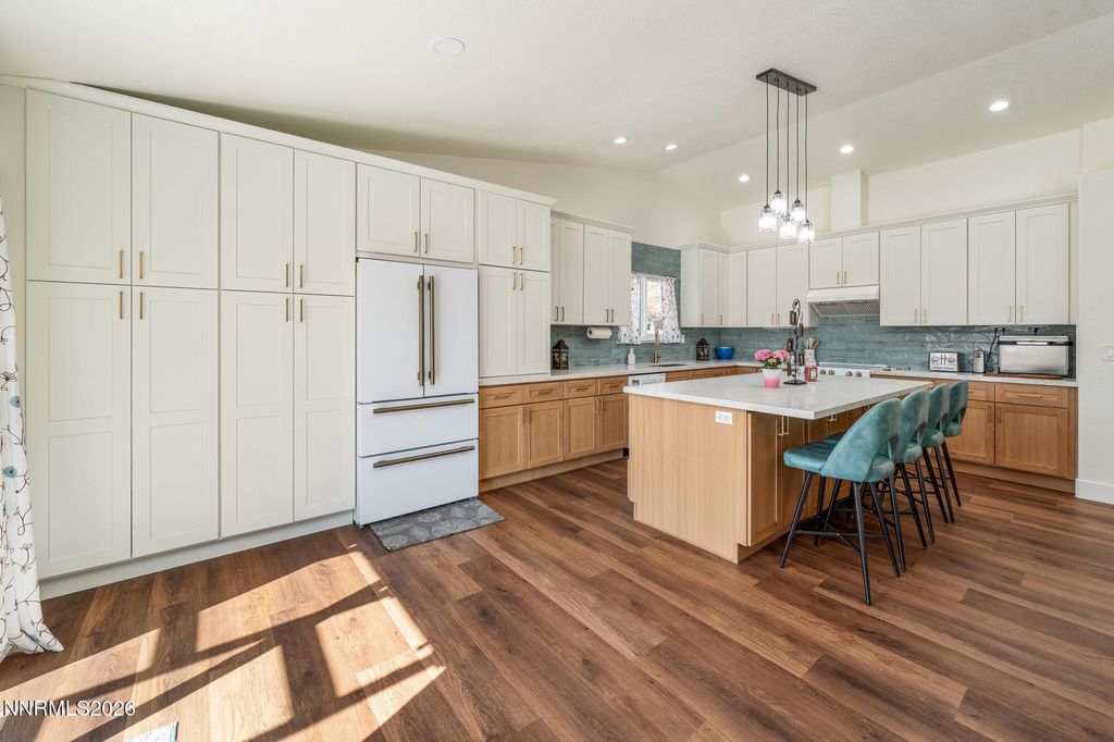 Image 9 of property listing at 1430 Talon Drive, Sparks, NV 89441