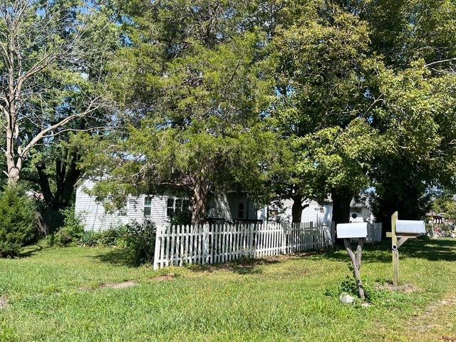 208 S Elm Street, Loda, IL 60948