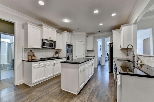 2824 Pleasant Oak Drive, Buford, GA 30519