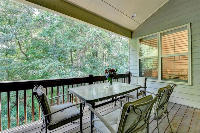 2824 Pleasant Oak Drive, Buford, GA 30519