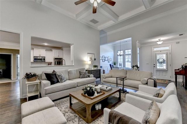 2824 Pleasant Oak Drive, Buford, GA 30519