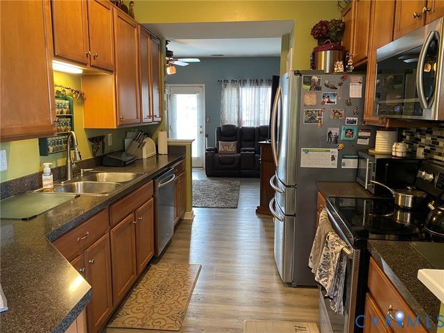 1164 Grand Brook Dr, Richmond, VA 23225