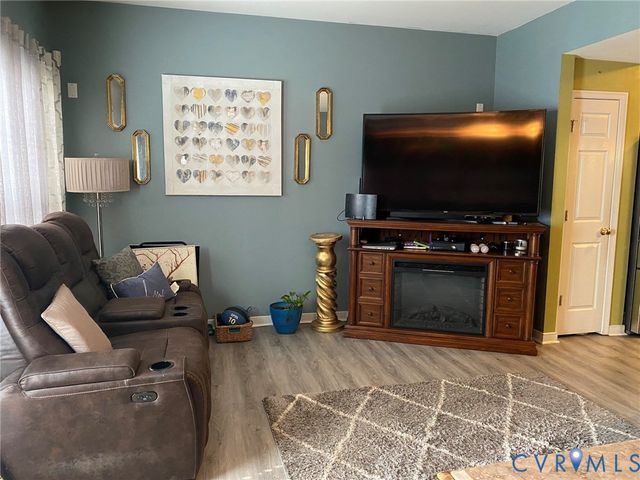 1164 Grand Brook Dr, Richmond, VA 23225