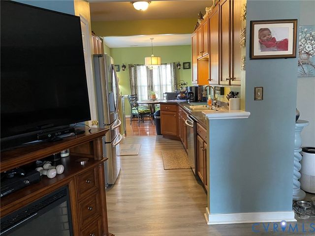 1164 Grand Brook Dr, Richmond, VA 23225