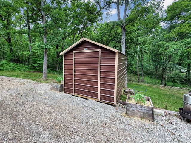 28251 Shore Road, Warsaw, MO 65355