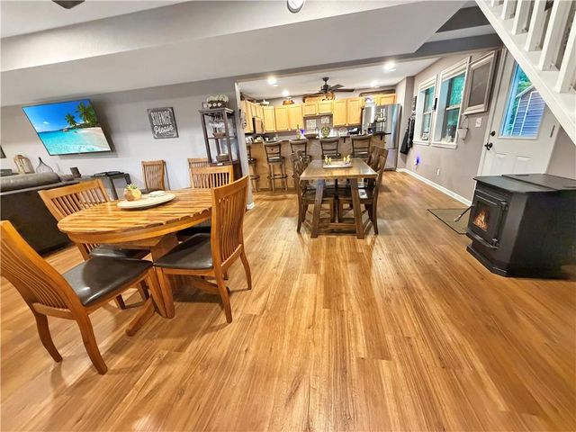 28251 Shore Road, Warsaw, MO 65355