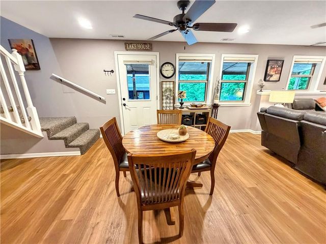 28251 Shore Road, Warsaw, MO 65355