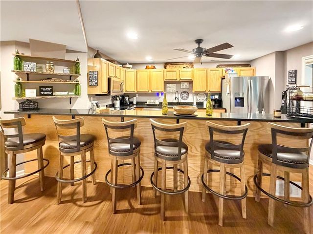 28251 Shore Road, Warsaw, MO 65355