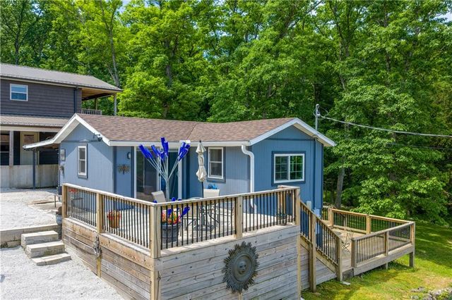 28251 Shore Road, Warsaw, MO 65355