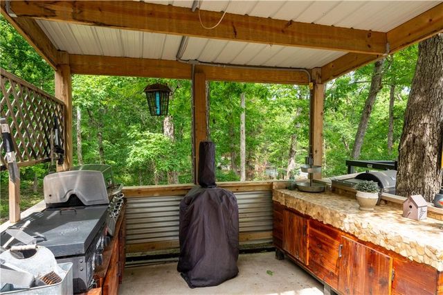 28251 Shore Road, Warsaw, MO 65355
