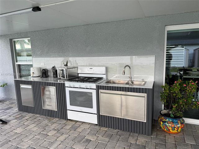 1119 Tropicana PKWY W, Cape Coral, FL 33993