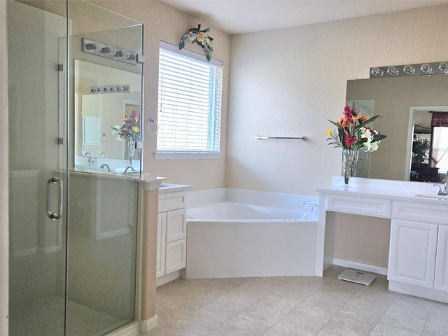 6109 Castle Peak Lane, League City, TX 77573