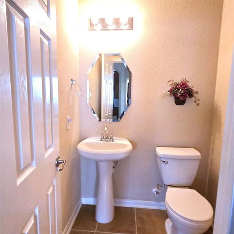 6109 Castle Peak Lane, League City, TX 77573