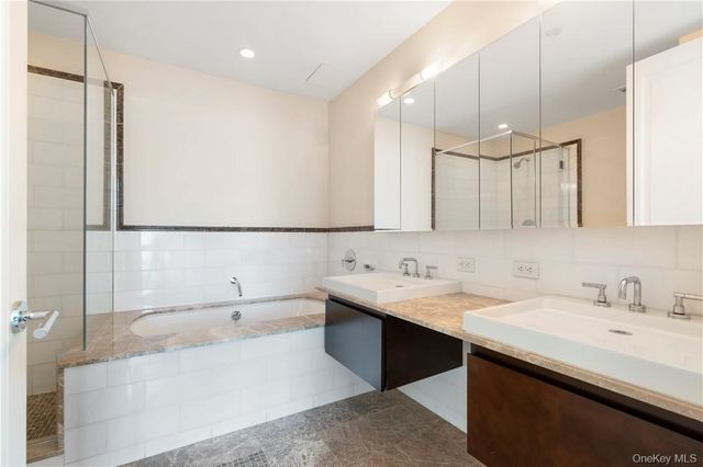 175 Huguenot Street PH301, New Rochelle, NY 10801