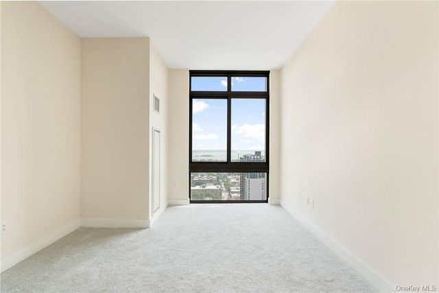175 Huguenot Street PH301, New Rochelle, NY 10801