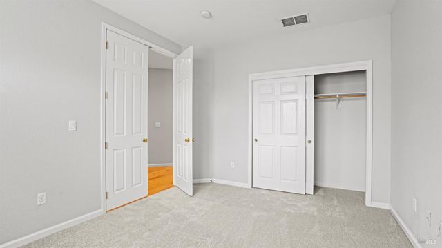 1006 Champion Pl, Vacaville, CA 95687