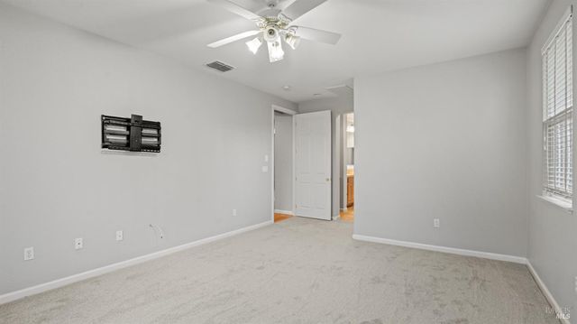 1006 Champion Pl, Vacaville, CA 95687