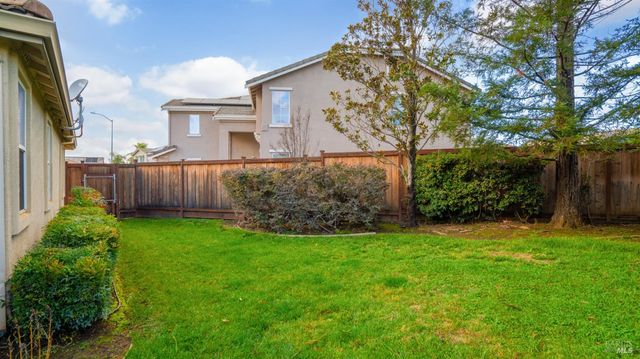 1006 Champion Pl, Vacaville, CA 95687