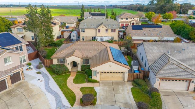 1006 Champion Pl, Vacaville, CA 95687