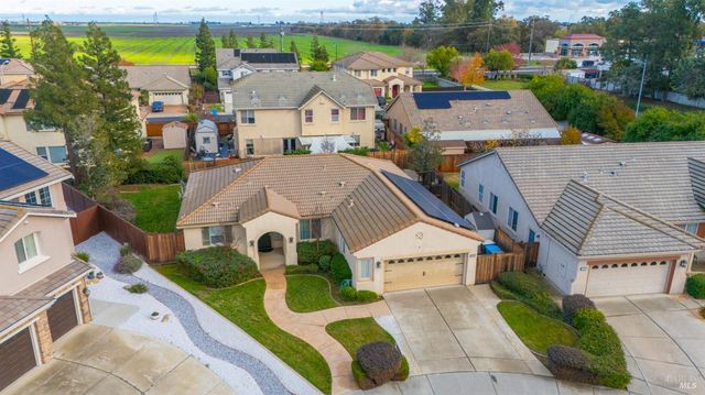 1006 Champion Pl, Vacaville, CA 95687