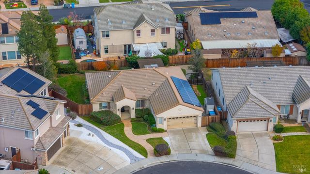 1006 Champion Pl, Vacaville, CA 95687