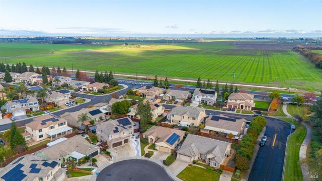 1006 Champion Pl, Vacaville, CA 95687