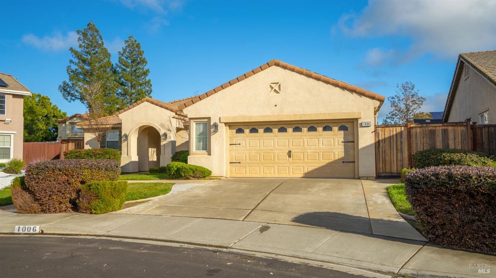 1006 Champion Pl, Vacaville, CA 95687