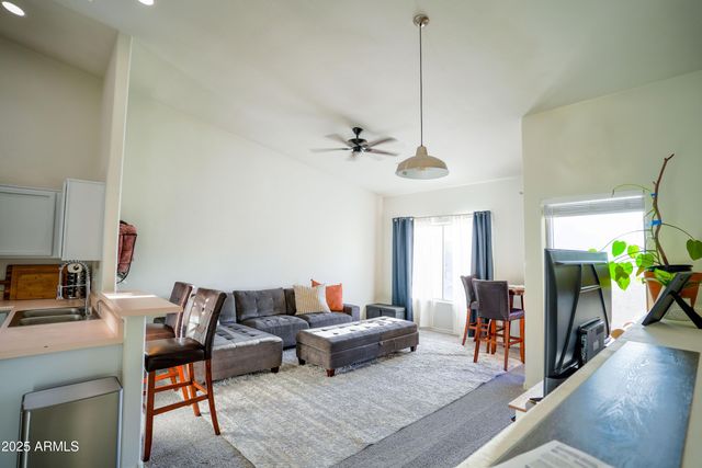 1406 W EMERALD Avenue 118, Mesa, AZ 85202