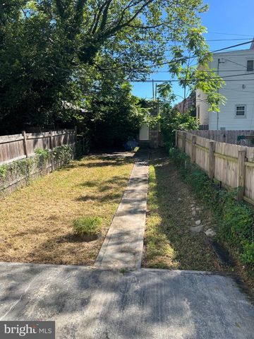 3925 GREENMOUNT AVE, Baltimore, MD 21218