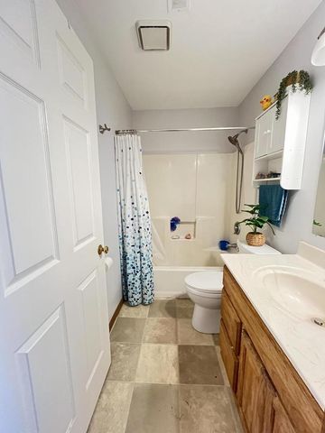 2091 S 102nd STREET #D, West Allis, WI 53227