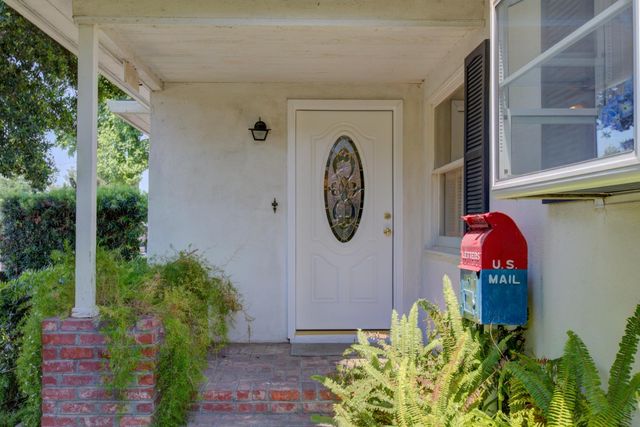 1871 El Camino Dr, Turlock, CA 95380