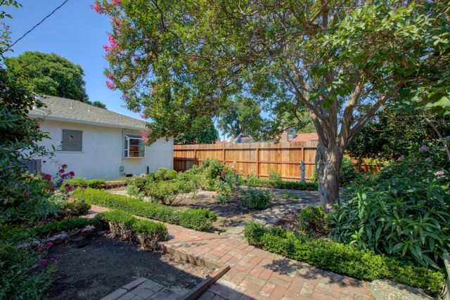 1871 El Camino Dr, Turlock, CA 95380