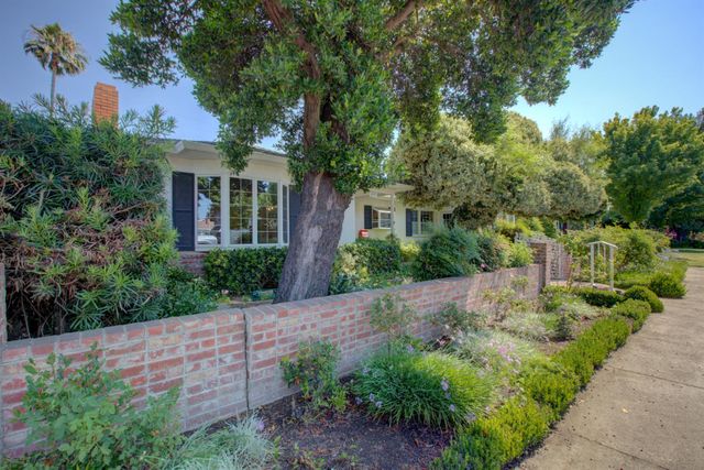 1871 El Camino Dr, Turlock, CA 95380