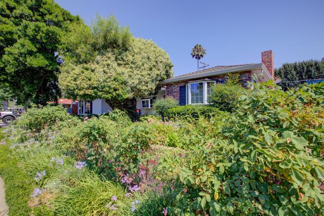 1871 El Camino Dr, Turlock, CA 95380
