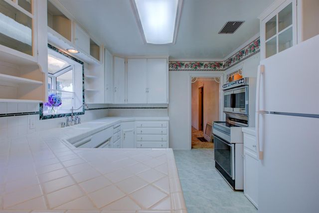 1871 El Camino Dr, Turlock, CA 95380