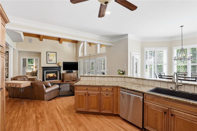 112 Gates Cove Drive, Fair Play, SC 29643