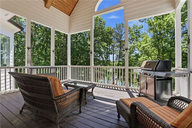 112 Gates Cove Drive, Fair Play, SC 29643