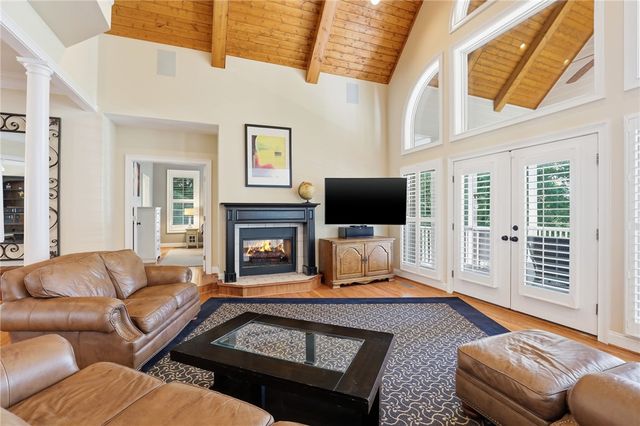 112 Gates Cove Drive, Fair Play, SC 29643