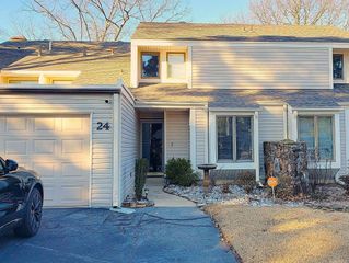 24 Fairway Woods Circle, Maumelle, AR 72113