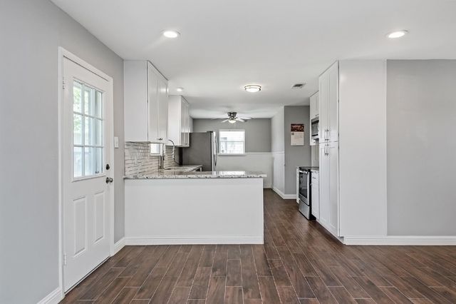 1719 Longhorn Drive, Houston, TX 77080