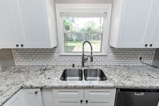 1719 Longhorn Drive, Houston, TX 77080