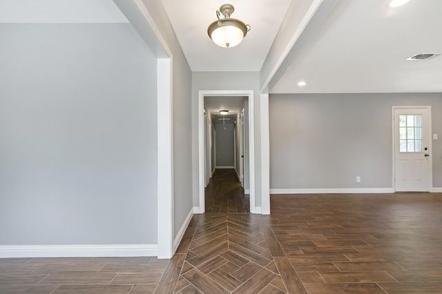 1719 Longhorn Drive, Houston, TX 77080