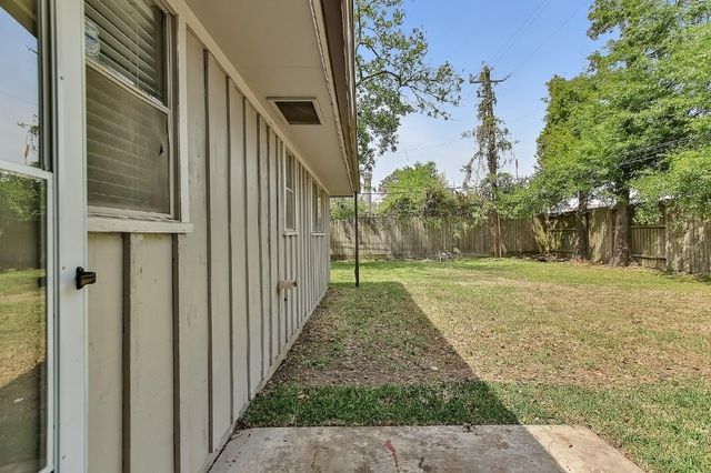 1719 Longhorn Drive, Houston, TX 77080